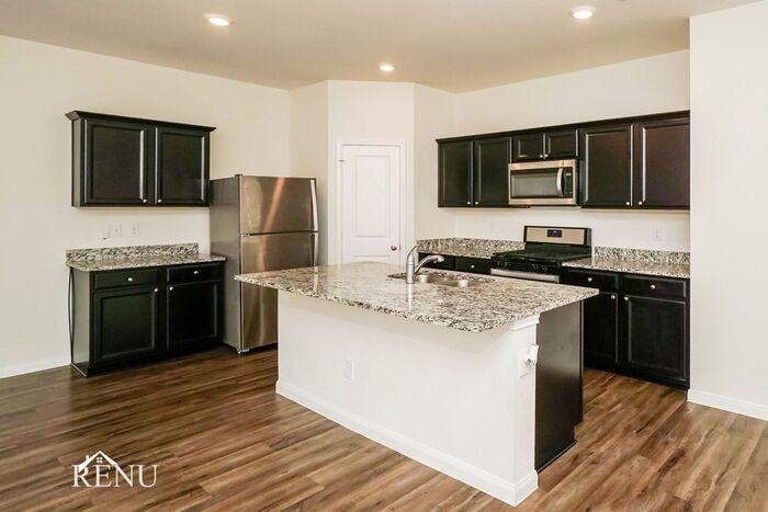 5015 Firefly Hls - Photo 3 of 18