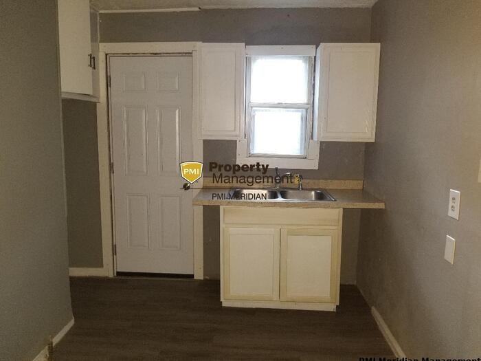 3719 Hillside Avenue - Photo 2 of 8