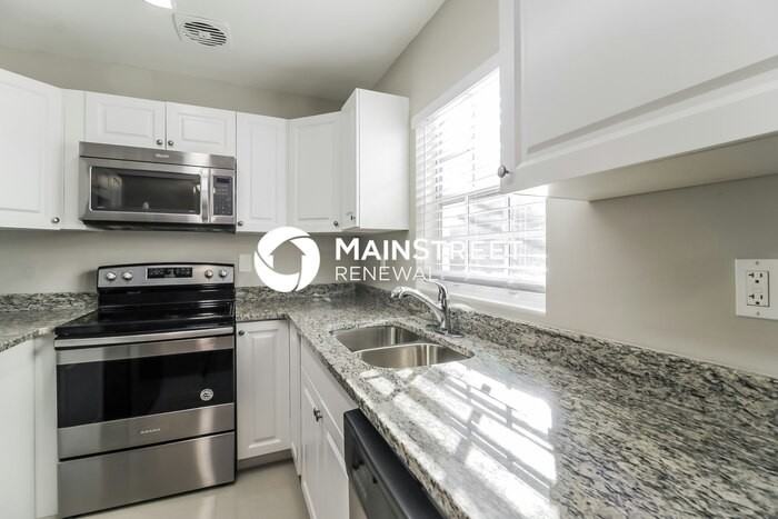 1010 Sierra Lane - Photo 4 of 16