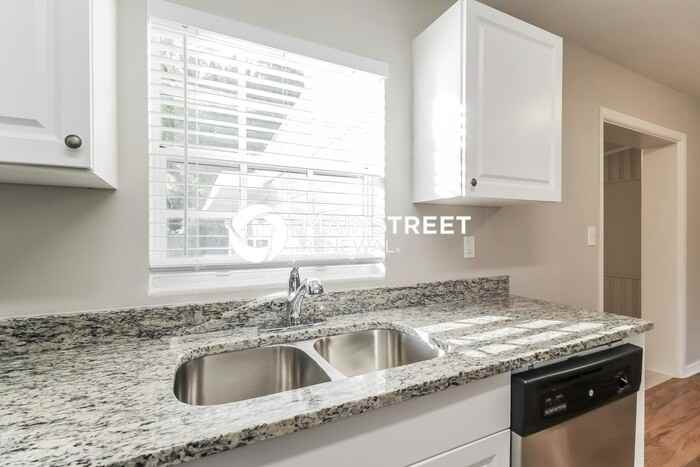 1010 Sierra Lane - Photo 5 of 16