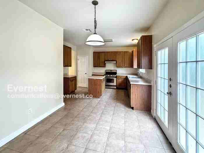 3502 Cheyenne St - Photo 2 of 19