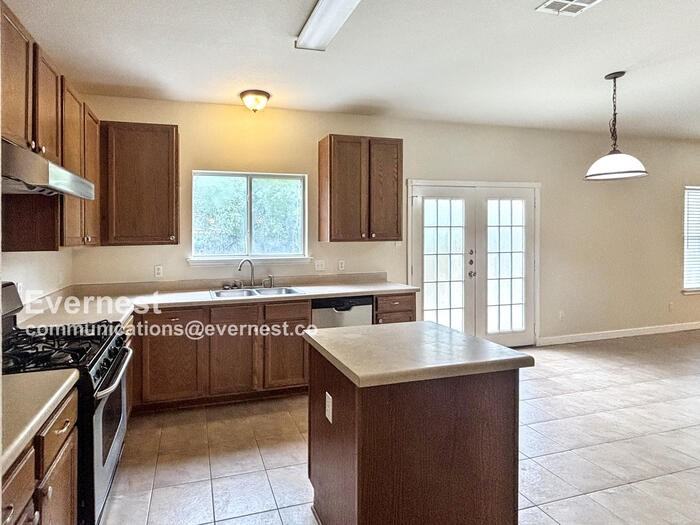 3502 Cheyenne St - Photo 3 of 19