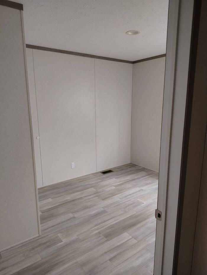 1800 E Jordan Rd #32 - Photo 3 of 7