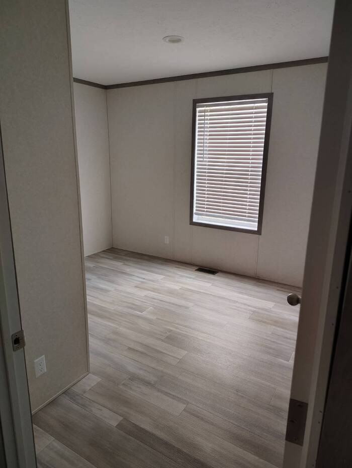 1800 E Jordan Rd #32 - Photo 4 of 7