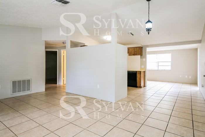 6442 Reno Ave - Photo 2 of 15