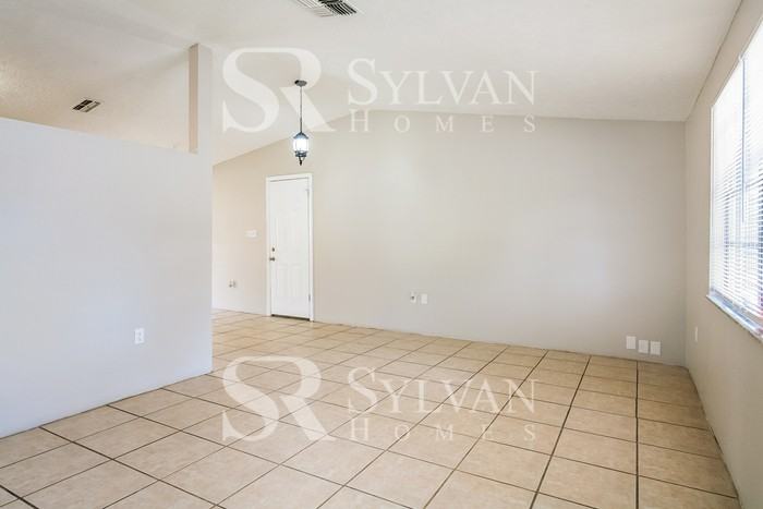 6442 Reno Ave - Photo 3 of 15