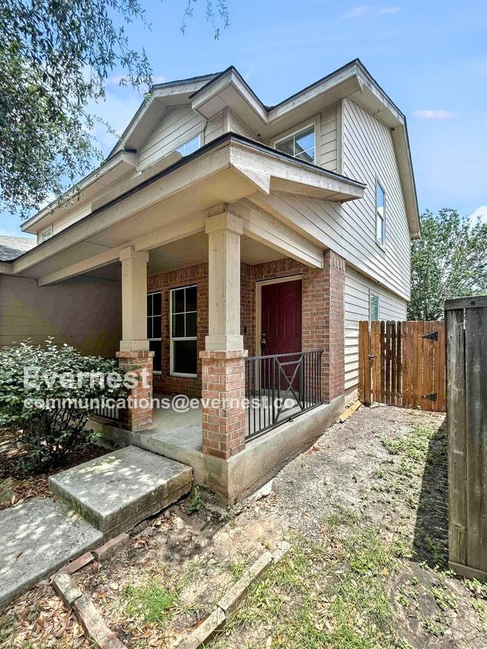 2671 Hunt St - Photo 2 of 21