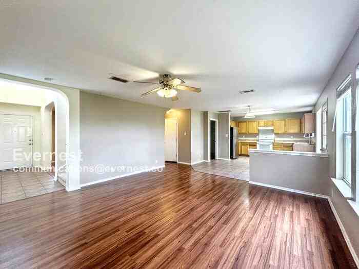 2671 Hunt St - Photo 5 of 21