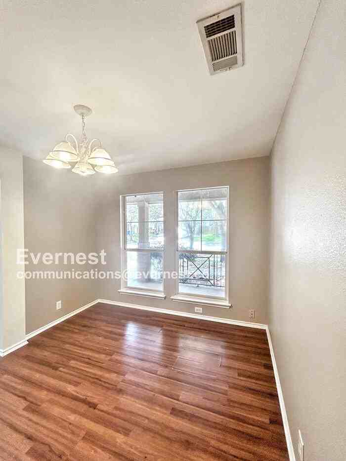 2671 Hunt St - Photo 7 of 21