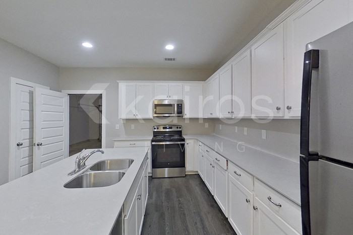 11401 Crimson Ridge Rd - Photo 5 of 21