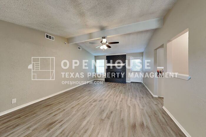 7609 Clover Ln - Photo 5 of 21