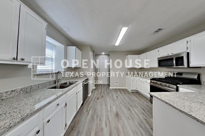 8413 Liberty Ln - Photo 7 of 22