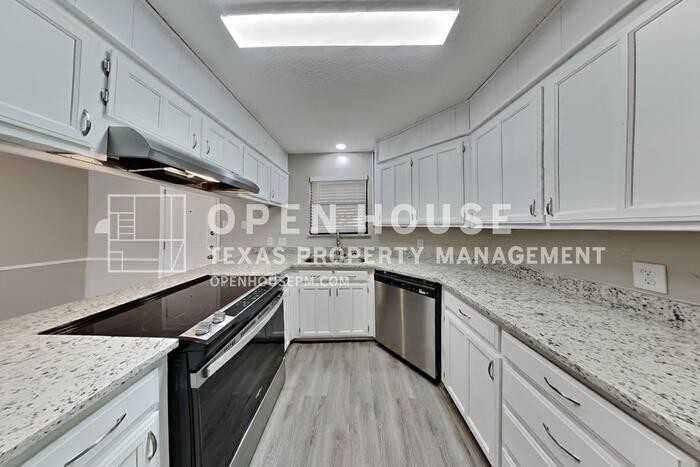 8229 Meadowbrook Dr - Photo 7 of 18