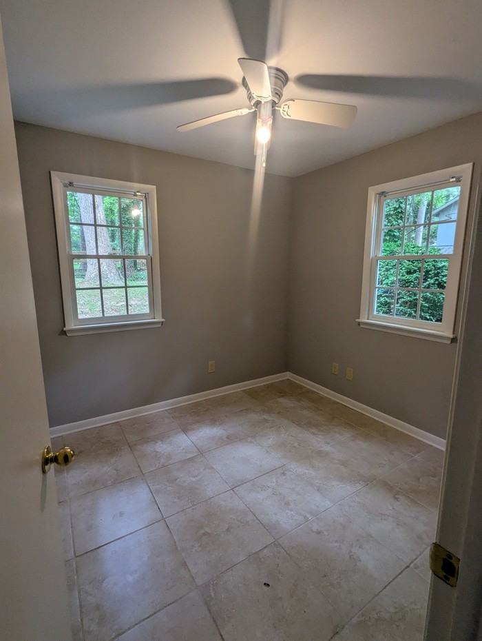 23 S Circle Dr - Photo 3 of 15