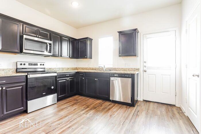 6034 Mojave Dr - Photo 4 of 18