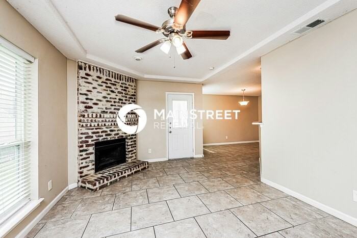 1401 Del Rio Dr - Photo 4 of 19