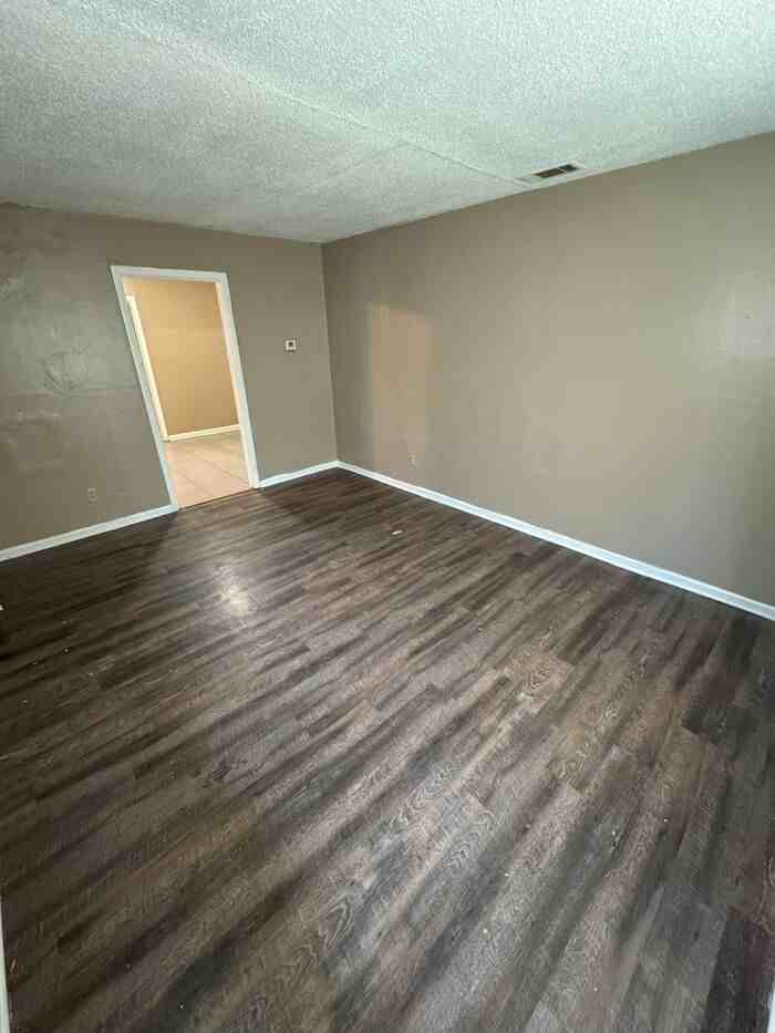 1604 Echles St - Photo 4 of 20