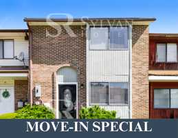 featured image of 6 Pineknot Ct