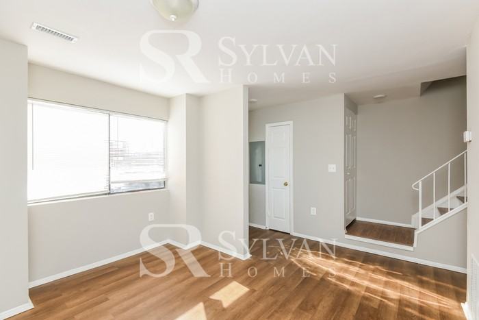 6 Pineknot Ct - Photo 5 of 16