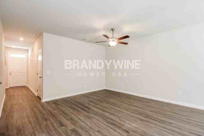 910 Coosaw Pl - Photo 4 of 39