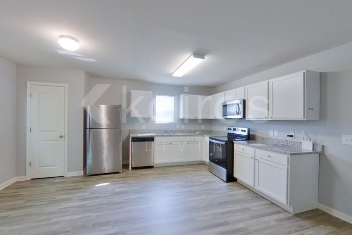 10 Plymouth Ct - Photo 6 of 22