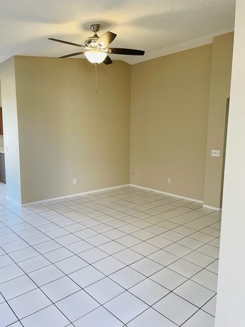 1610 West Denning Court - Photo 4 of 15