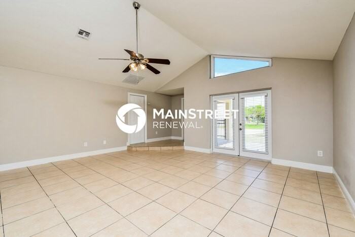 620 Se 11th Ave #11th - Photo 4 of 16