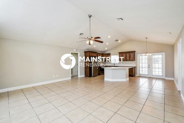 620 Se 11th Ave #11th - Photo 5 of 16