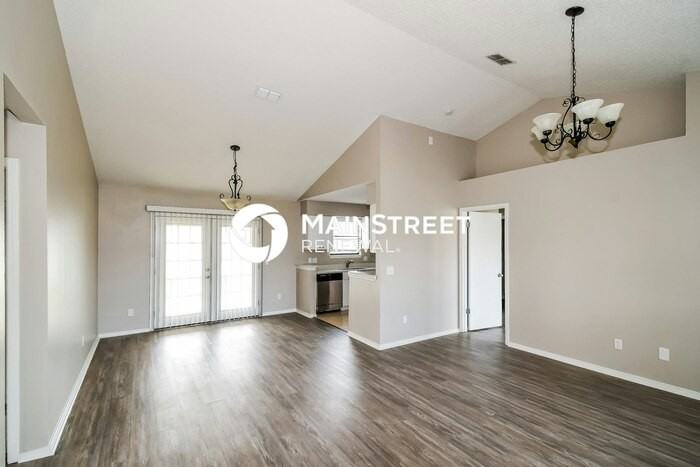 7824 Pepper Cir W - Photo 3 of 16