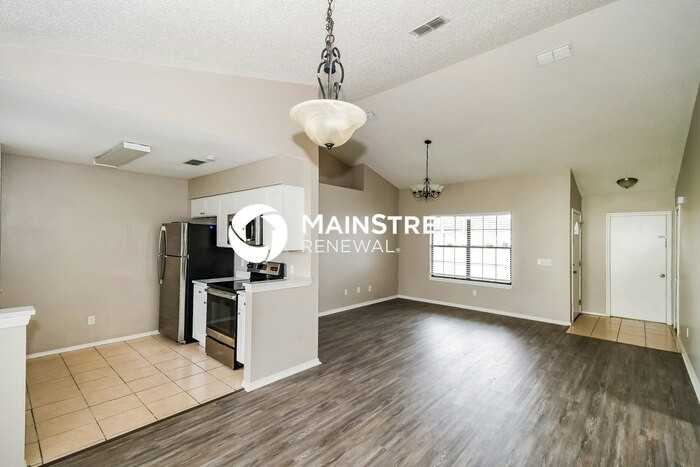 7824 Pepper Cir W - Photo 6 of 16