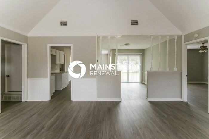 4652 Benoit Drive - Photo 3 of 16