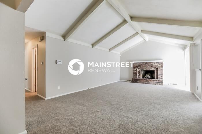 1417 N Millburn Ave - Photo 3 of 17