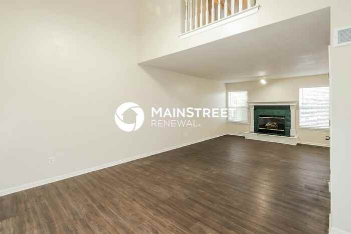 1495 Northwest Yankee Drive - Photo 2 of 20