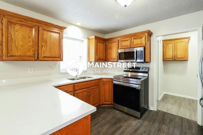 1495 Northwest Yankee Drive - Photo 7 of 20