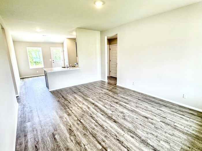 8319 E Queens St - Photo 7 of 31