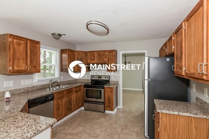 3720 Waterton Leas Ct - Photo 5 of 17