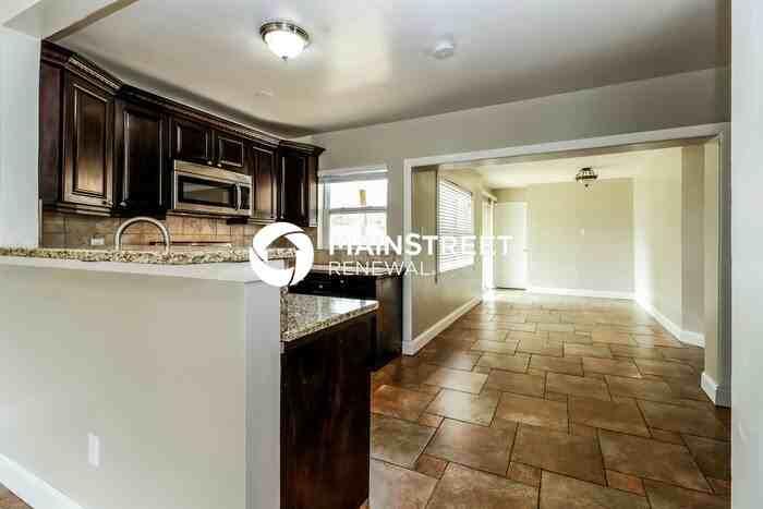 104 Ramona Cir - Photo 5 of 16