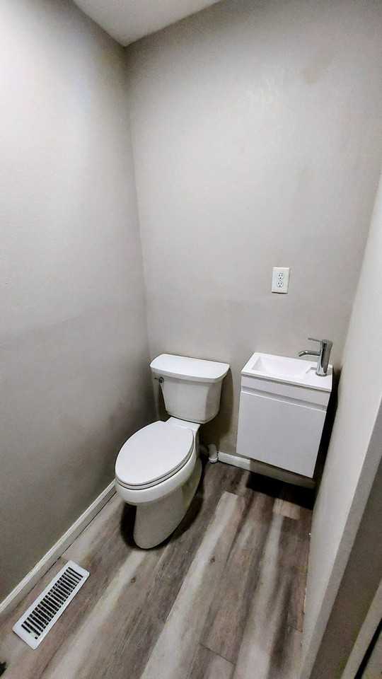 1058 West 31st Street - Photo 2 of 14