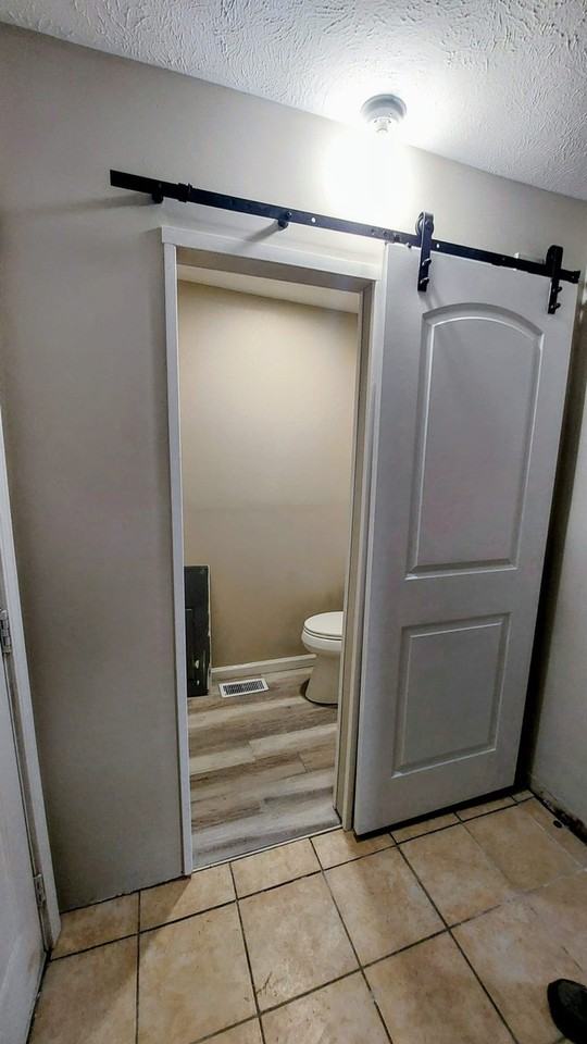 1058 West 31st Street - Photo 3 of 14