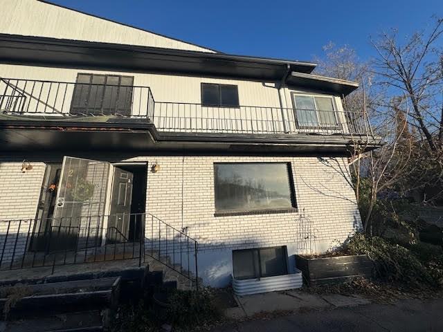 1215 E 1700 S - Photo 4 of 50