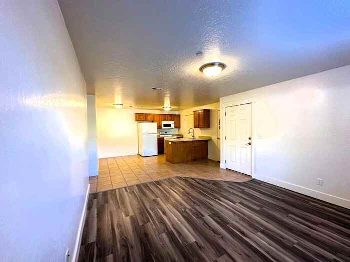 580 S Center St #15 - Photo 4 of 21