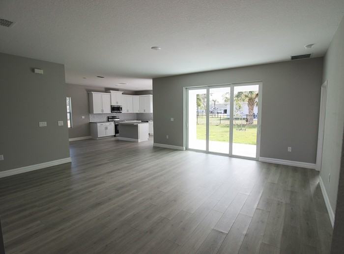 25377 Doredo Dr - Photo 2 of 11