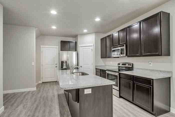 258 W Willow Creek Dr - Photo 7 of 21