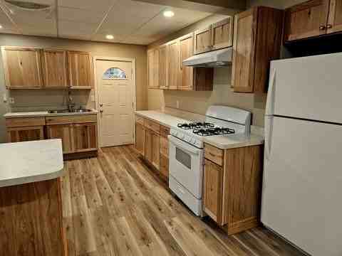 114 N Main St - Photo 7 of 9