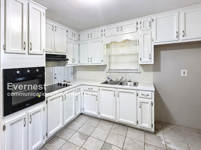 913 21st Avenue Northwest - Photo 2 of 19