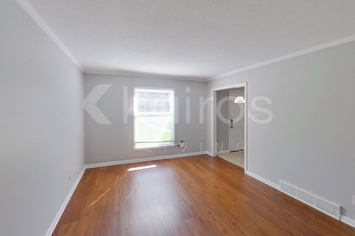 5824 Tam Oshanter Ave - Photo 2 of 23