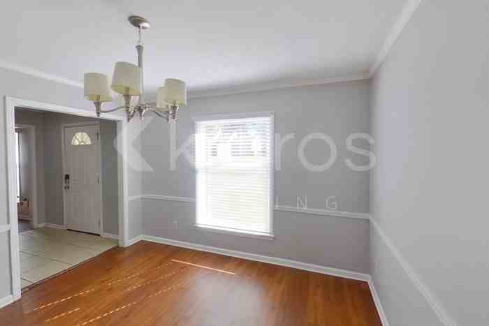 5824 Tam Oshanter Ave - Photo 4 of 23