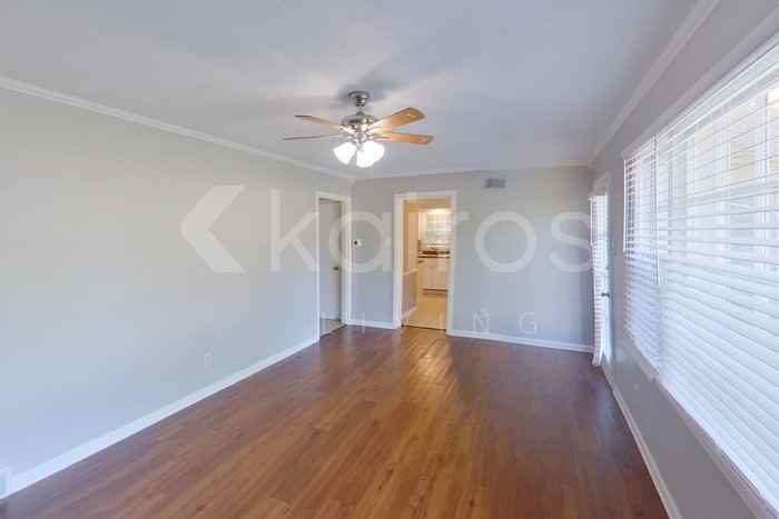 5824 Tam Oshanter Ave - Photo 6 of 23