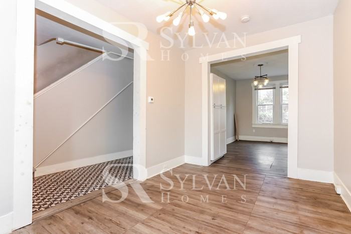 780 Linnard St - Photo 3 of 15