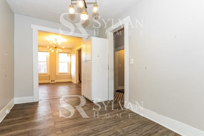 780 Linnard St - Photo 4 of 15